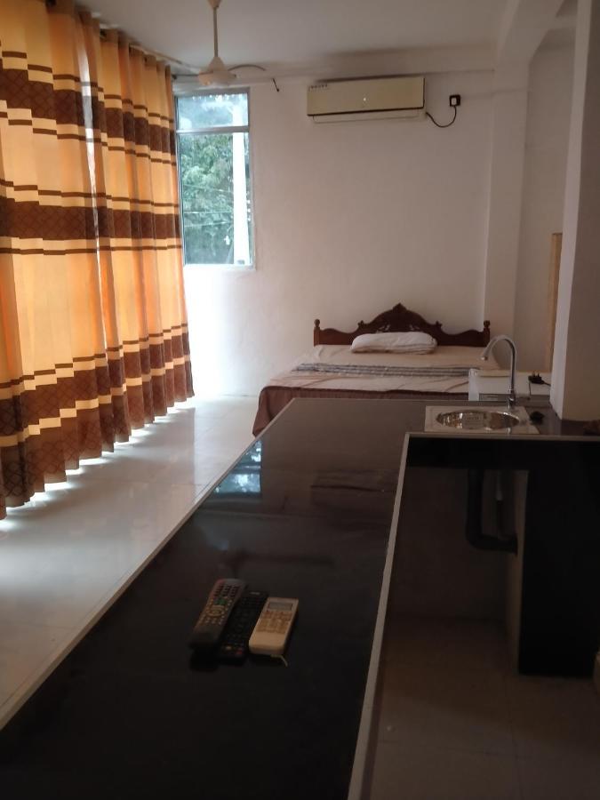 Qiqi Airport Villa Katunayaka Dış mekan fotoğraf